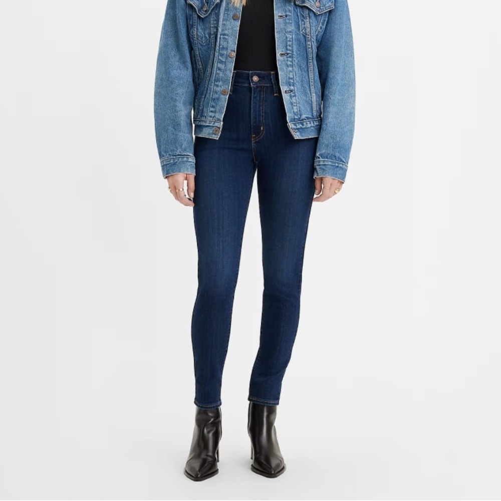 Levi’s 721 High Rise Skinny Dark Wash Jeans Women’s Size 28